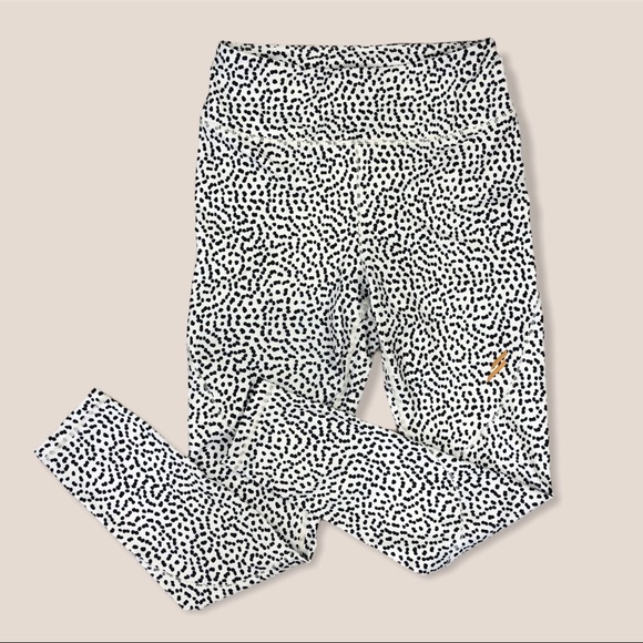 DOYOUEVEN Excel White Speckled High Waist Leggings - Picture 8 of 16